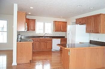 4th image of 102 Mary Christina Way