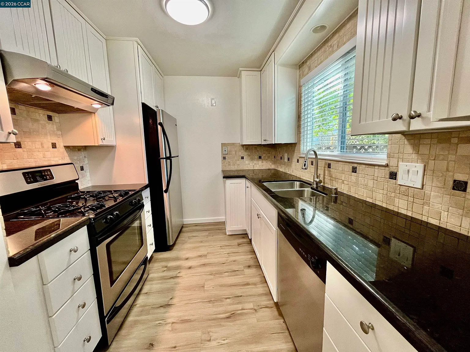 2 bed, 1300 sqft, $3,675 — Photo 4