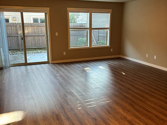 5th image of 8603 NE 37th St