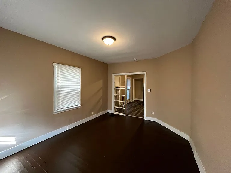 722 East Ave — Photo 3