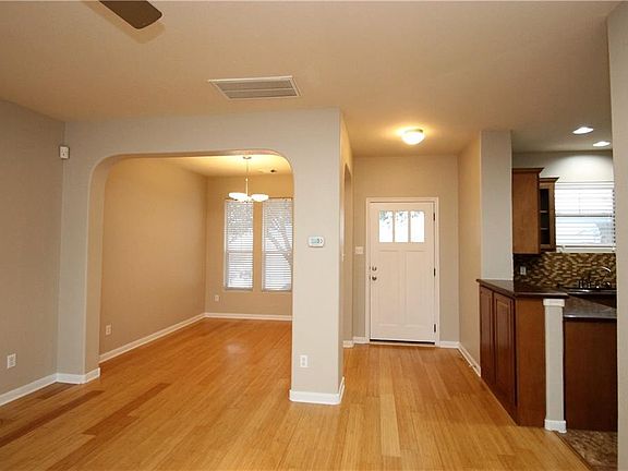 4th image of 2804 Bond Dr #27C