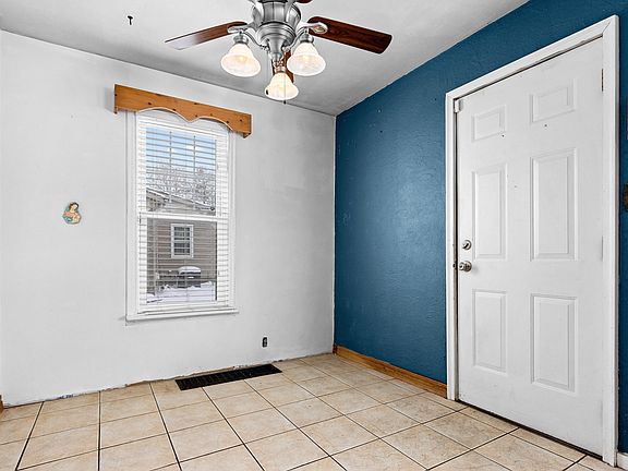 2nd image of 120 Lakewood Ave