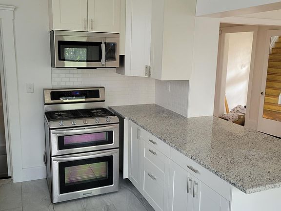 5th image of 35 Eason St