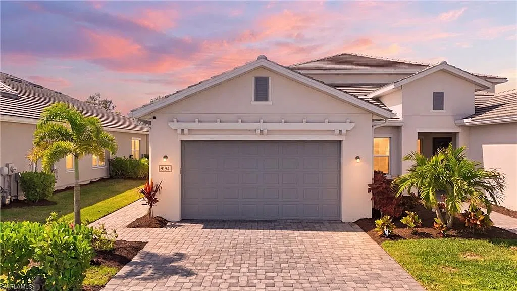 3 bed, 3.0 bath, 2435 sqft, $7,500 — Photo 1