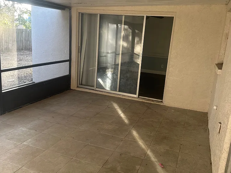 1016 Red Oak Cir — Photo 12