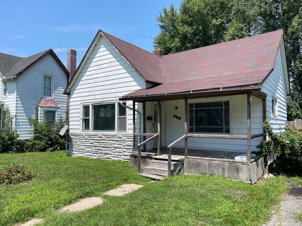 820 E Main St