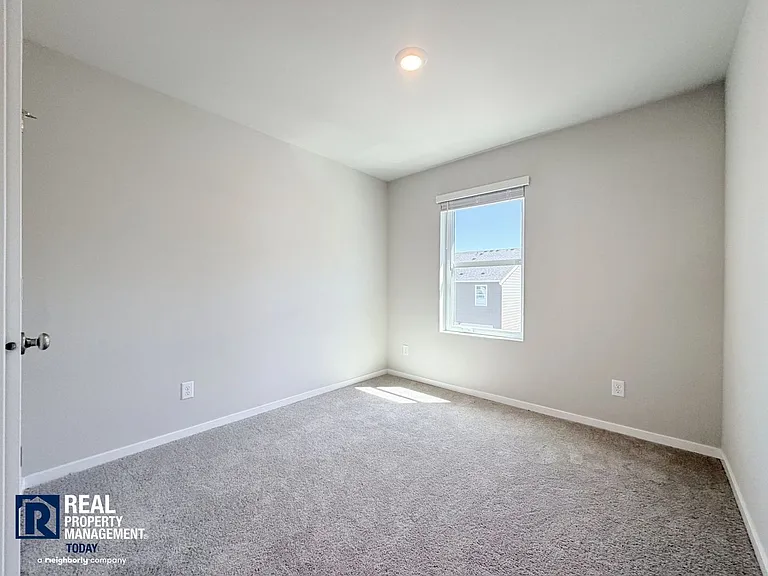 2216 Trailside Dr NE — Photo 20