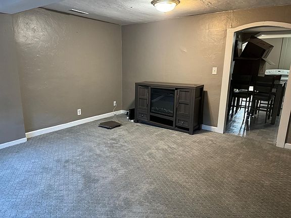 3rd image of 5681 Nightingale St
