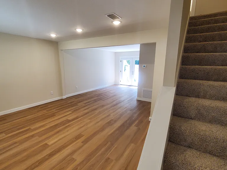 6310 Harvard Ct — Photo 4