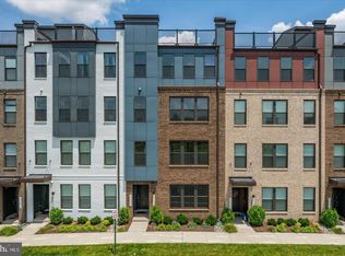 20316 Newfoundland Sq, Ashburn, VA 20147
