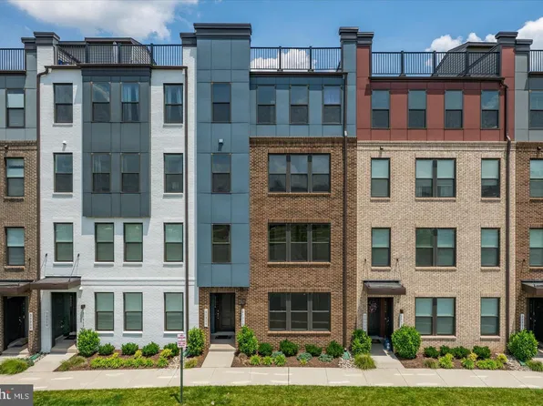 20316 Newfoundland Sq, Ashburn, VA 20147