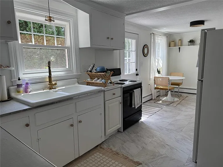 41 Dudley Ave — Photo 11