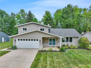 32055 Tracy Ln, Solon, OH 44139