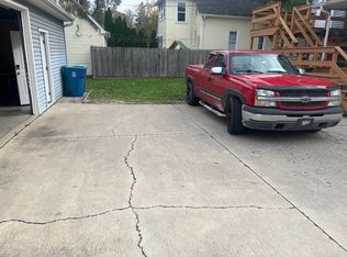 513 Linden St APT 2, Crete, IL 60417