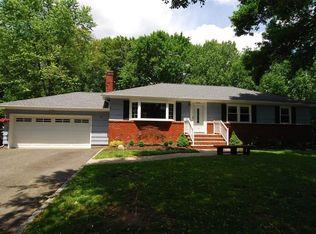 7 Hastings Rd, Morris Plains, NJ 07950