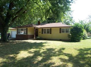 1600 Foster Dr, Belleville, IL
