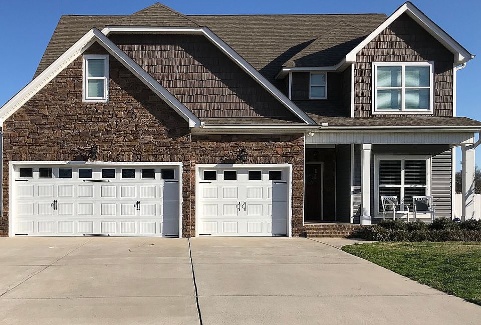 1st image of 2404 Waterhaven Dr