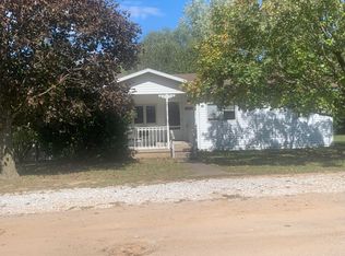 319 E Dixon Dr, Pierce City, MO 65723