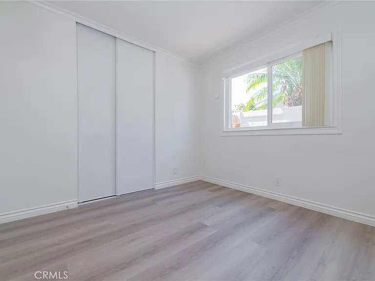 4881 Winvale Ave — Photo 11