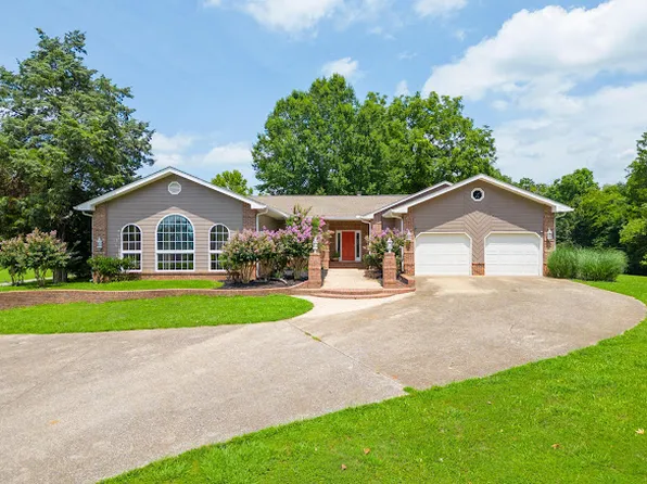 9021 Pleasant Ln, Ooltewah, TN 37363