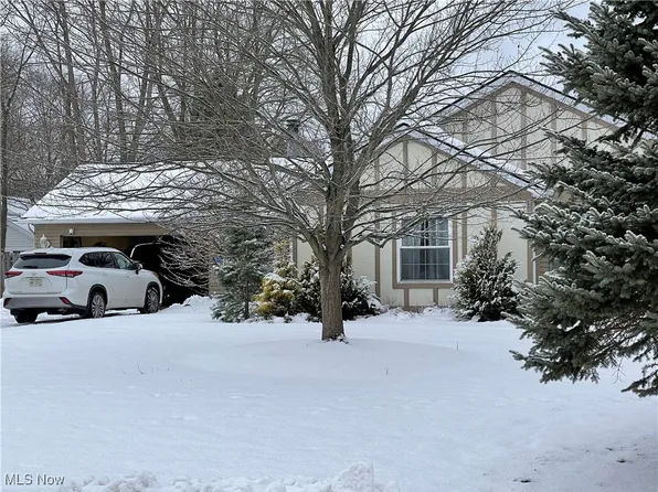 2376 Bay Meadow St, Madison, OH 44057