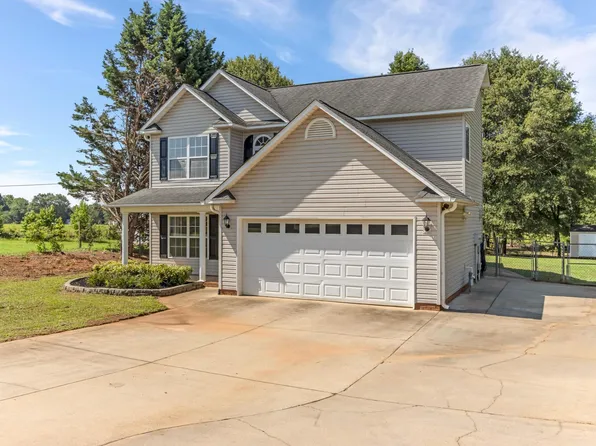 532 Tut Ct, Woodruff, SC 29388