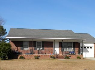 103 Amber Ln, Raeford, NC 28376