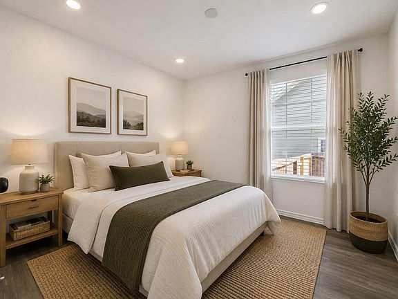 2nd image of 815 Fields St