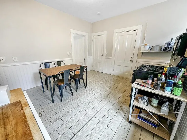 35 Essex St #1 — Photo 6