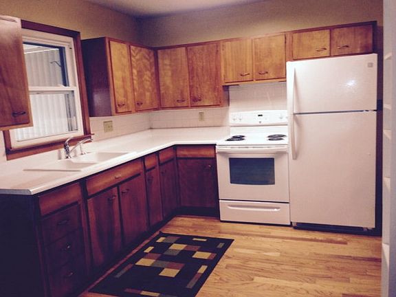 4th image of 1179 Sherwood Dr