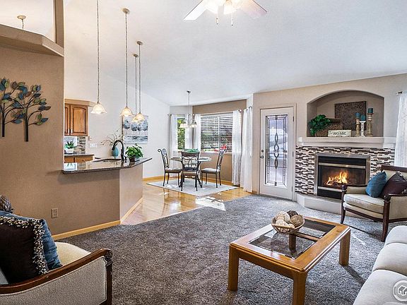 3rd image of 305 Cobble Dr