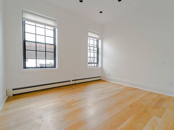 5th image of 21-12 36th St #D