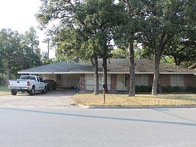 1st image of 602 Woodson Dr