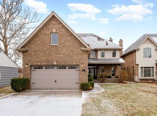 1651 Greenleaf Ave, Des Plaines, IL 60018