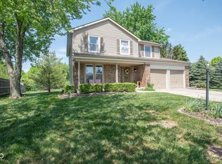 11708 Holland Dr, Fishers, IN 46038