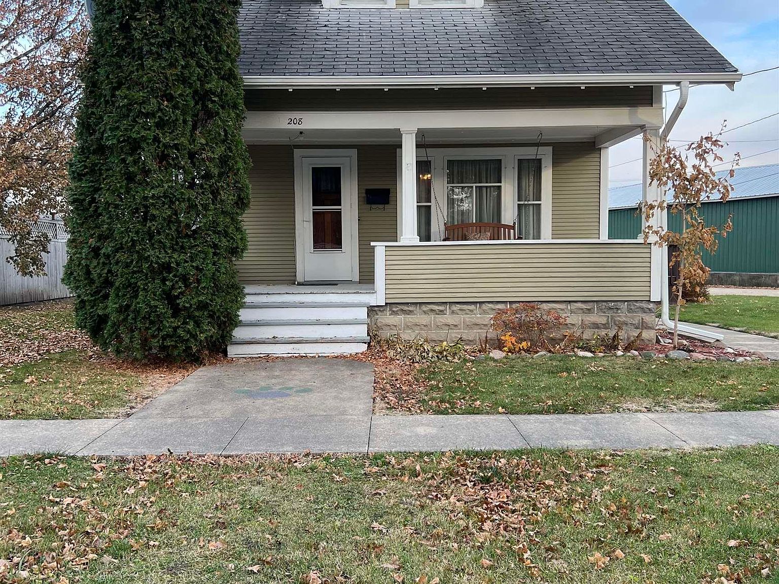 208 N Division St, Sumner, IA 50674 Zillow