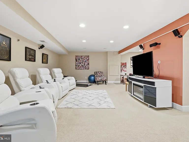 7715 Crossover Dr — Photo 64