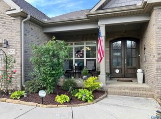 3020 Chimney Cove Cir, Brownsboro, AL 35741