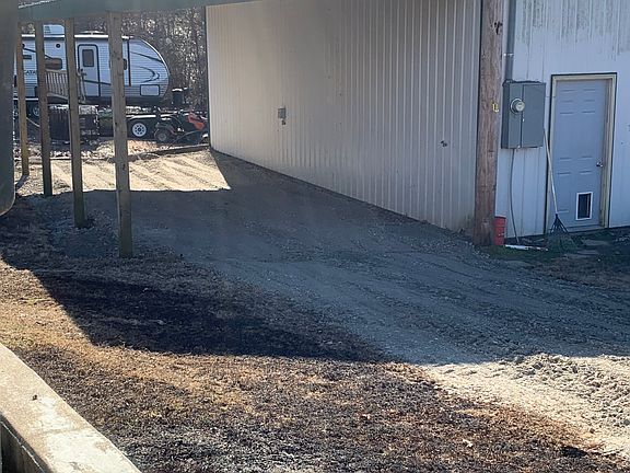 3rd image of 20740 Highway 158