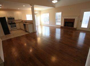 1513 N Donahue Dr, Auburn, AL 36830