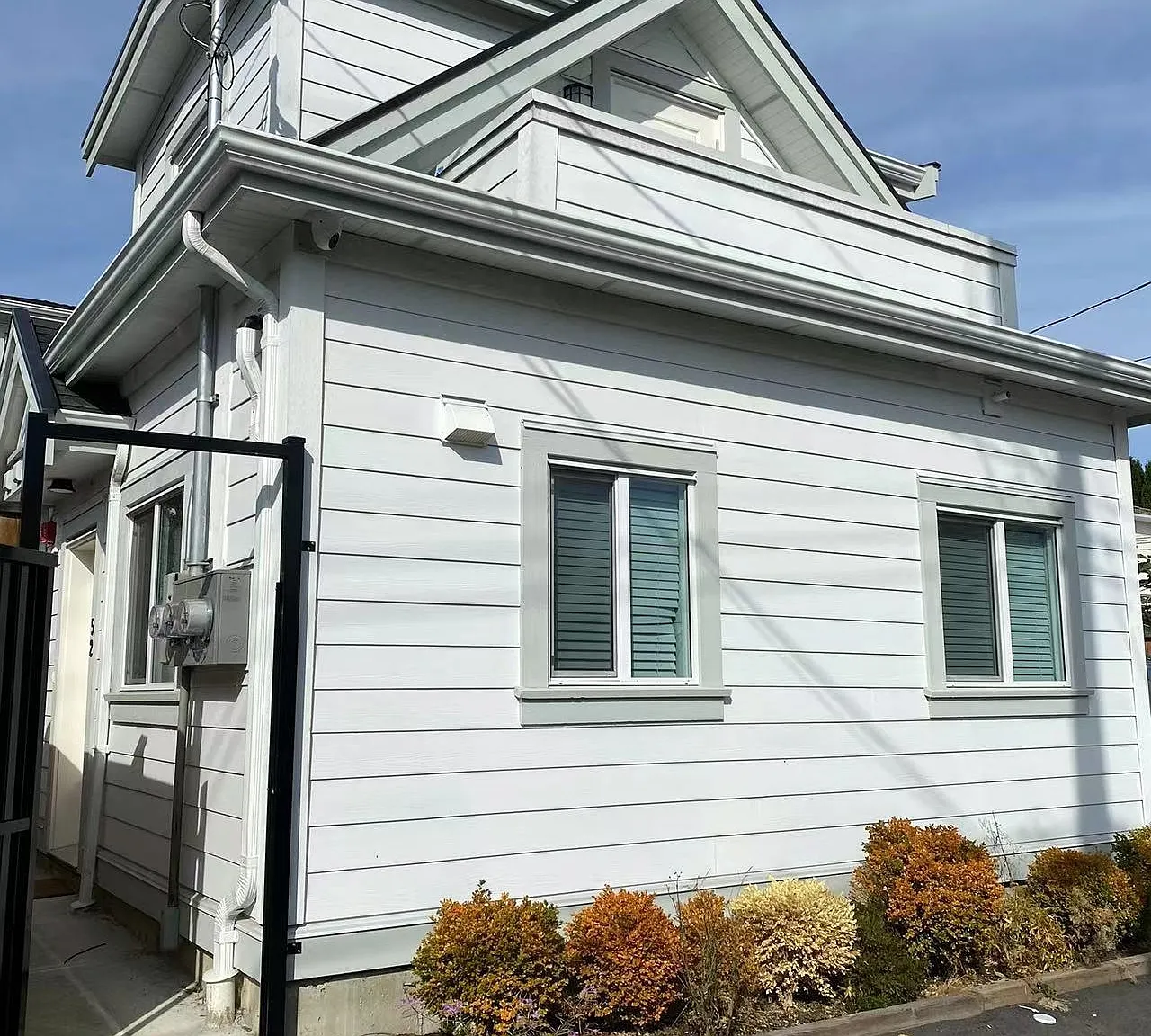3 bed, 800 sqft, $2,450 — Photo 1