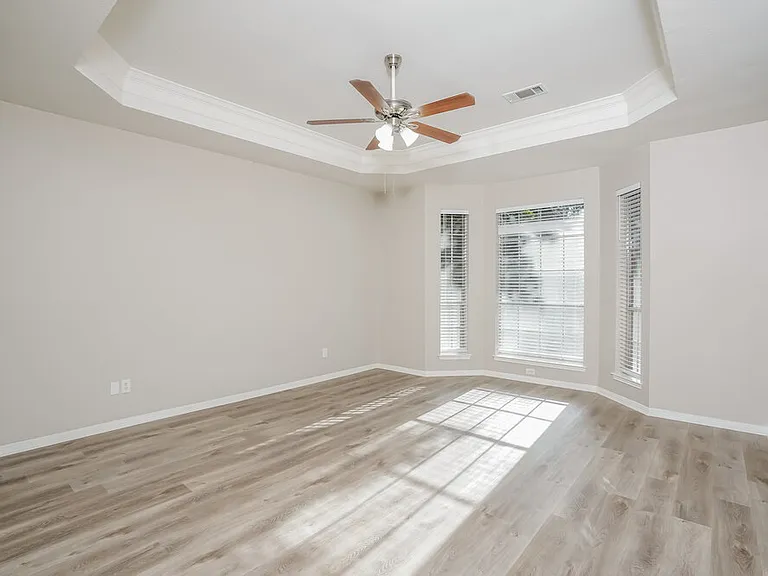 1423 Tilman Dr — Photo 11