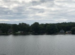 78 Witte Rd, Hewitt, NJ 07421