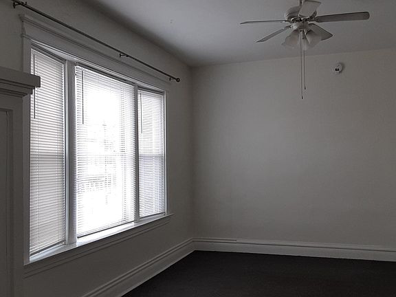 3rd image of 3313 W Fullerton Ave