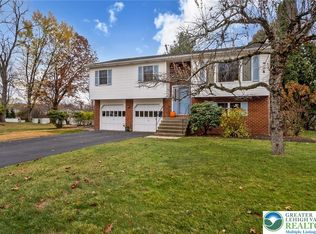 368 Oxford Dr, Bethlehem, PA 18017