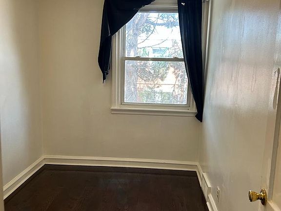 4th image of 2825 Benner St