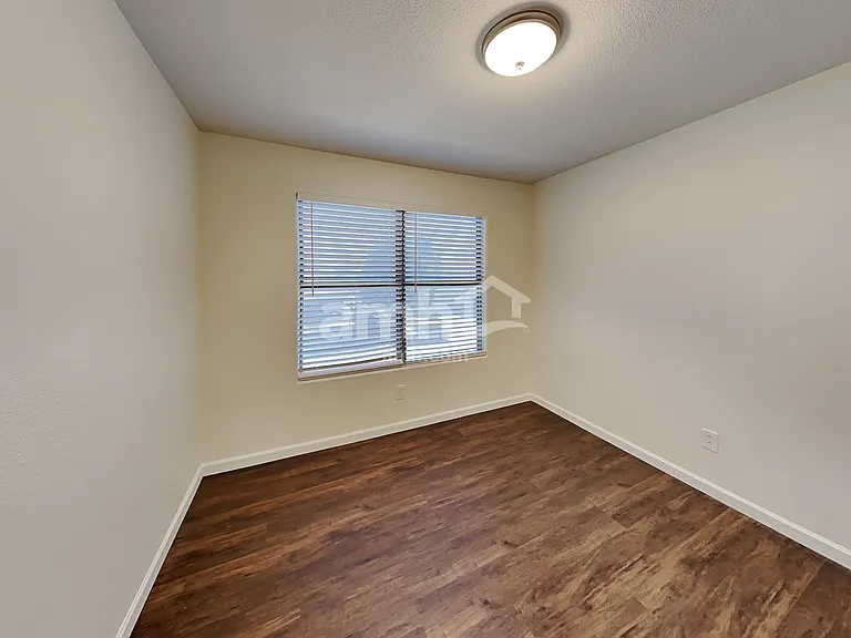 12866 W Alvarado Rd — Photo 19