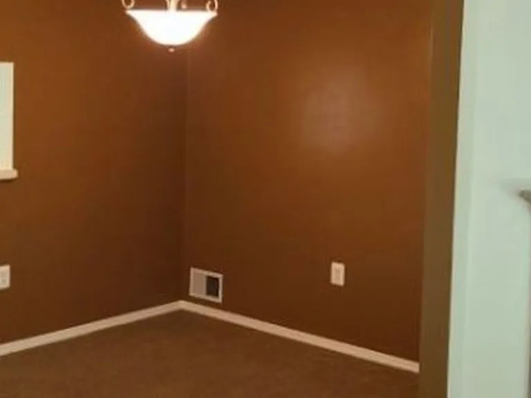 9 Amberly Ct — Photo 4