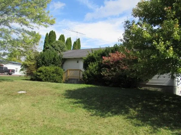 123 11th Ave, Meyersdale, PA 15552