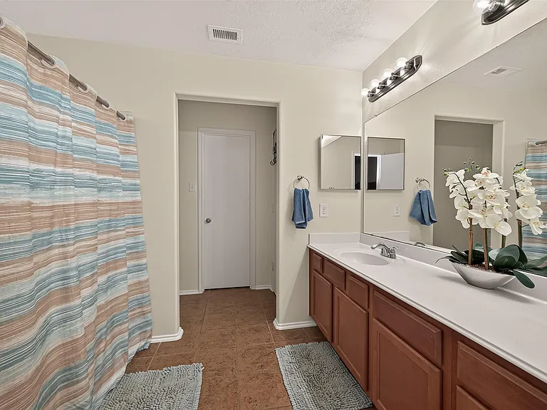 10931 View Pointe Ln — Photo 15
